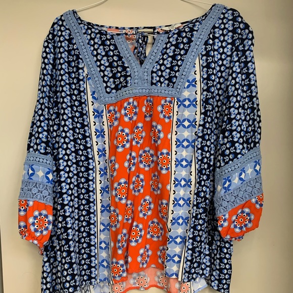 Crown and Ivy Tops in 3X - Picture 4 of 5